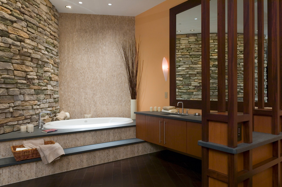 Modernes Badezimmer in Washington, D.C.