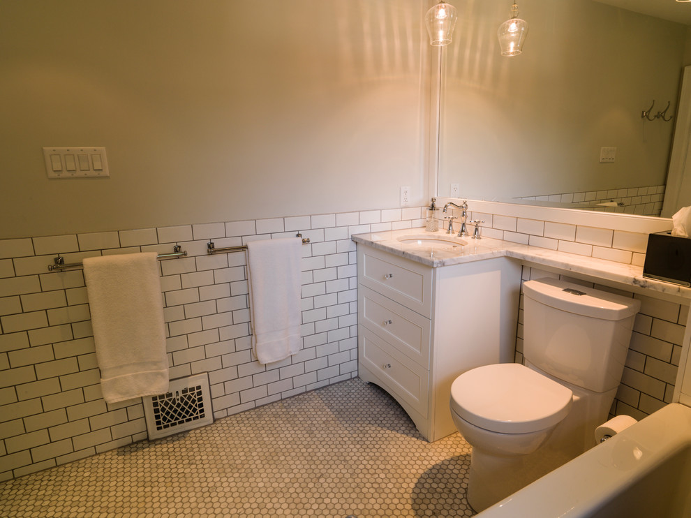 Iona Traditional Bathroom Ottawa by The Conscious Builder Inc