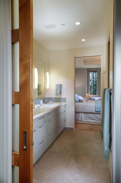 Jack & Jill Bathroom with Two-Sink Vanity - Modern - Bathroom - San Francisco - by Talmadge ...