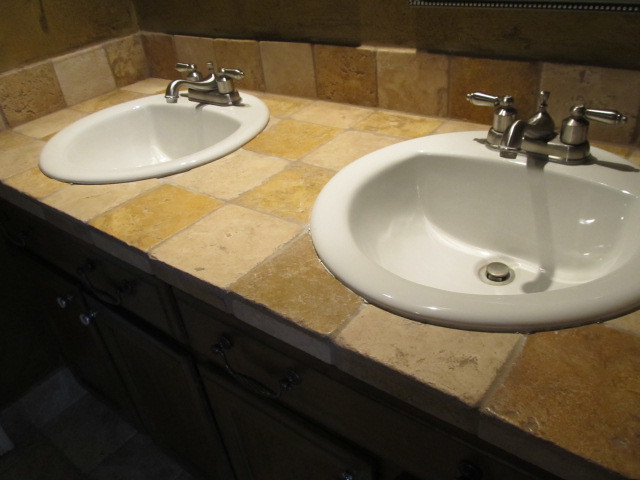 Jack & Jill Sink Renovation - Clásico - Cuarto de baño - Austin - de ...