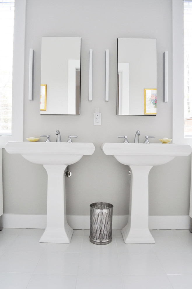Inspiration for a contemporary bathroom remodel in Portland Maine