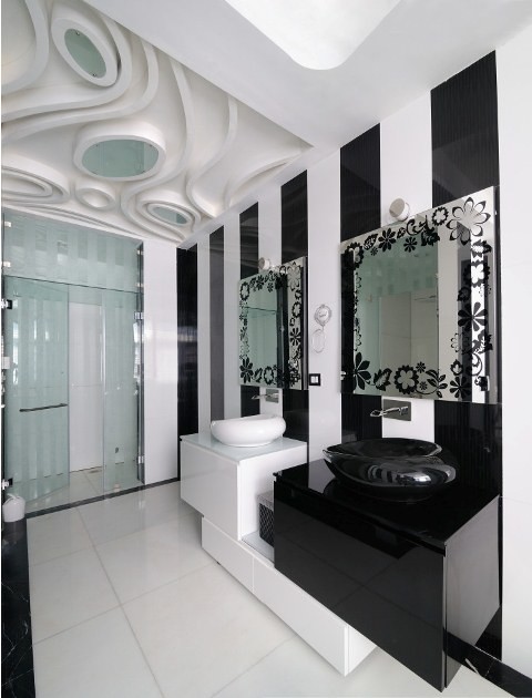 デリーにあるコンテンポラリースタイルのおしゃれな浴室の写真