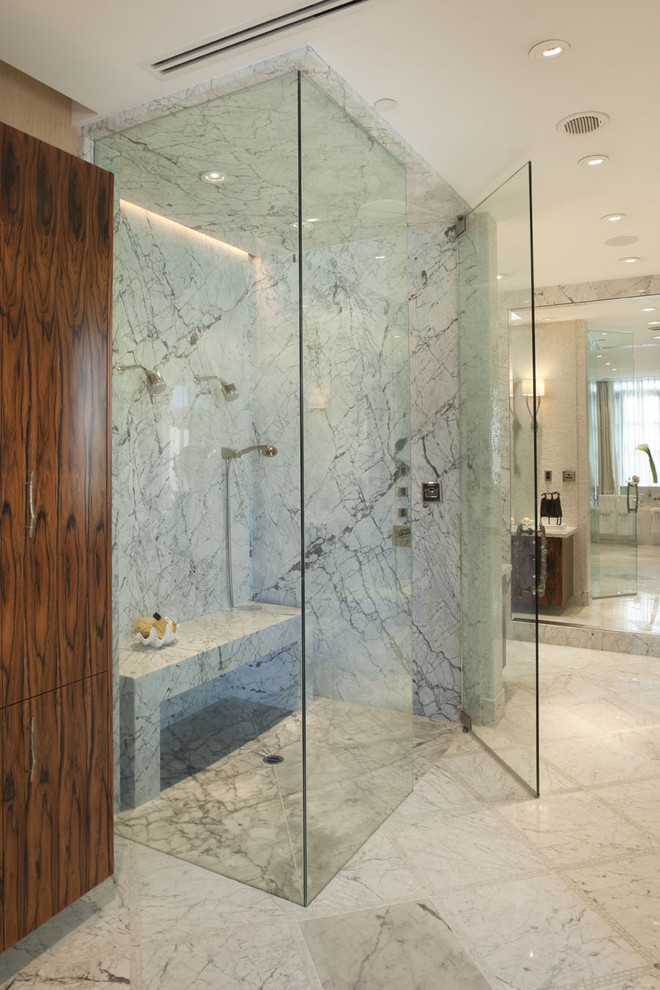 Example of a trendy bathroom design in Miami