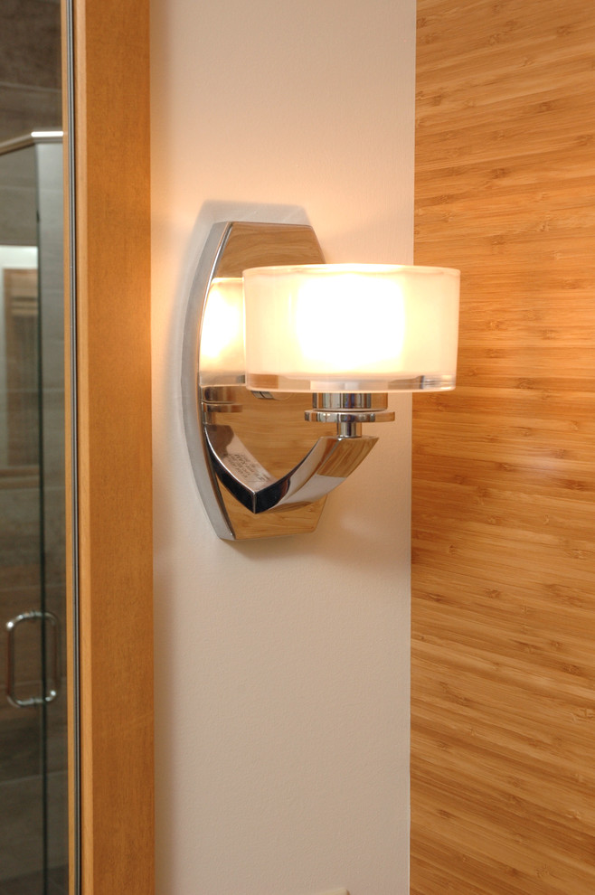 Diseño de cuarto de baño principal de estilo zen de tamaño medio con paredes beige