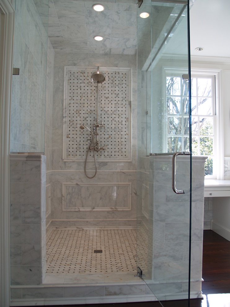 Свежая идея для дизайна: ванная комната в классическом стиле - отличное фото интерьера