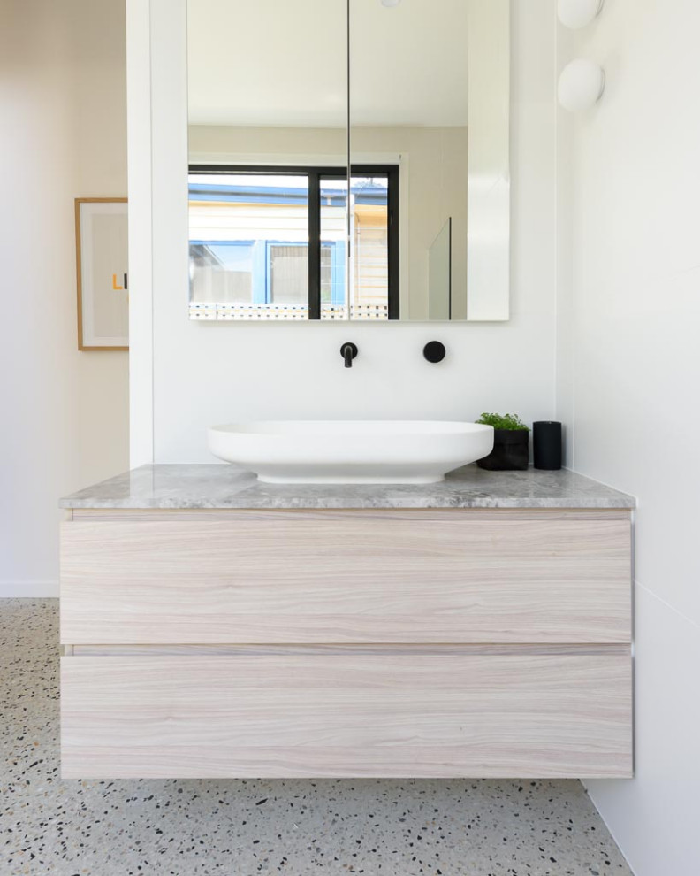 John Street Project Victorian Bathroom Melbourne by Levan