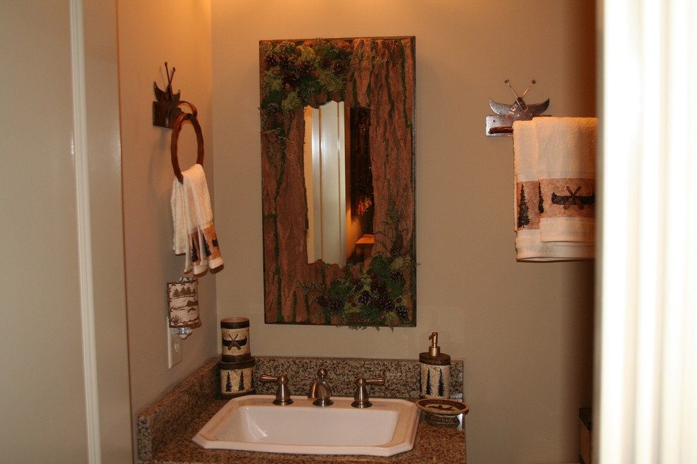 Foto på ett mellanstort rustikt badrum med dusch