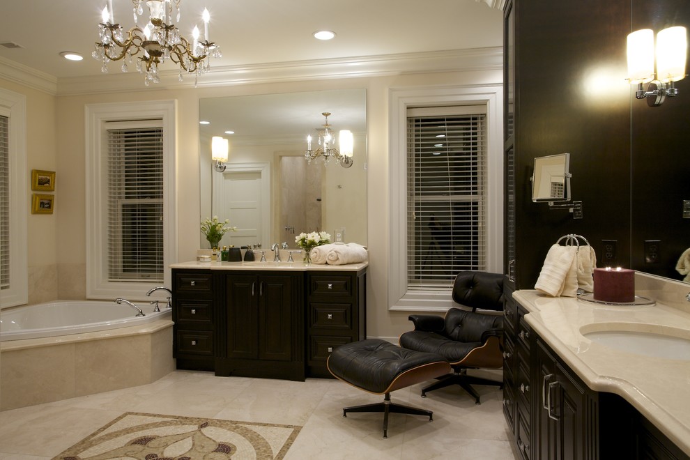 Example of a classic bathroom design in St Louis with an undermount sink