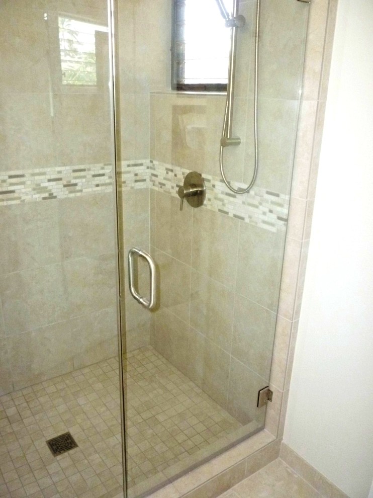 Mid-sized island style master beige tile and porcelain tile porcelain tile alcove shower photo in Hawaii with a two-piece toilet and beige walls
