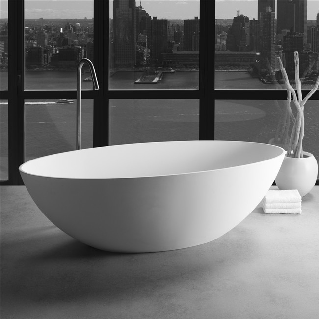 Foto di una stanza da bagno padronale contemporanea di medie dimensioni con vasca freestanding