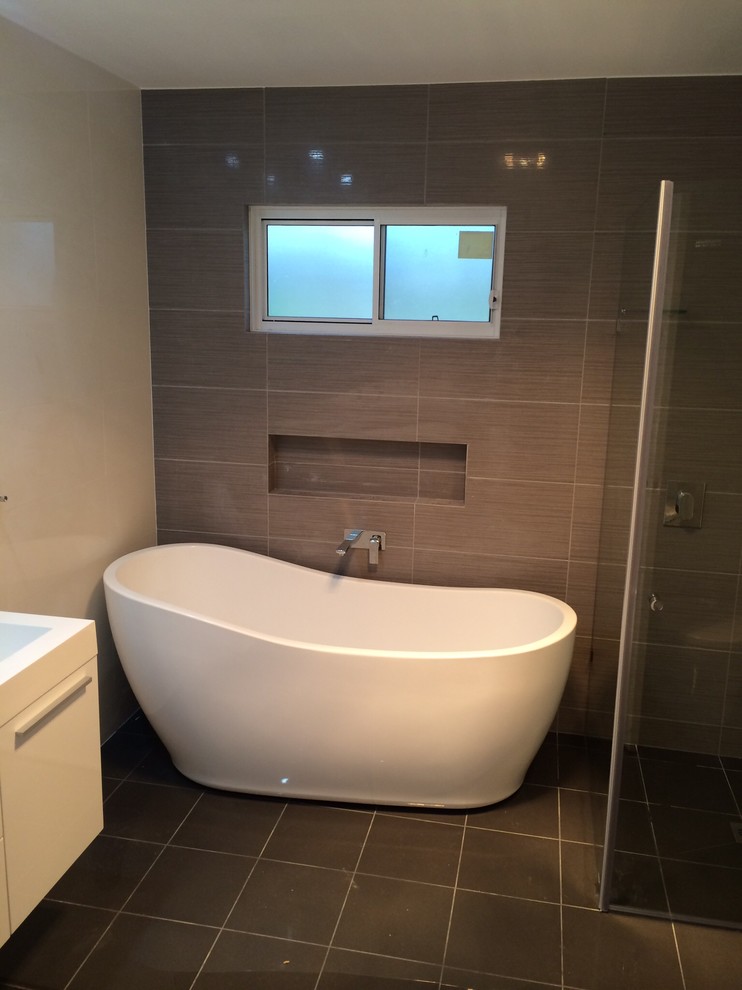 Kenthurst Bathrooms Contemporary Bathroom Sydney by Quadrio