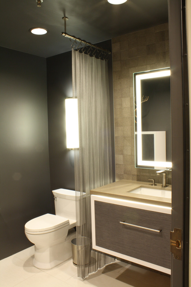 サンルイスオビスポにあるコンテンポラリースタイルのおしゃれな浴室の写真
