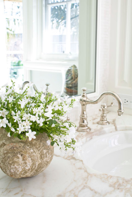Inspiration for a timeless bathroom remodel in Orange County