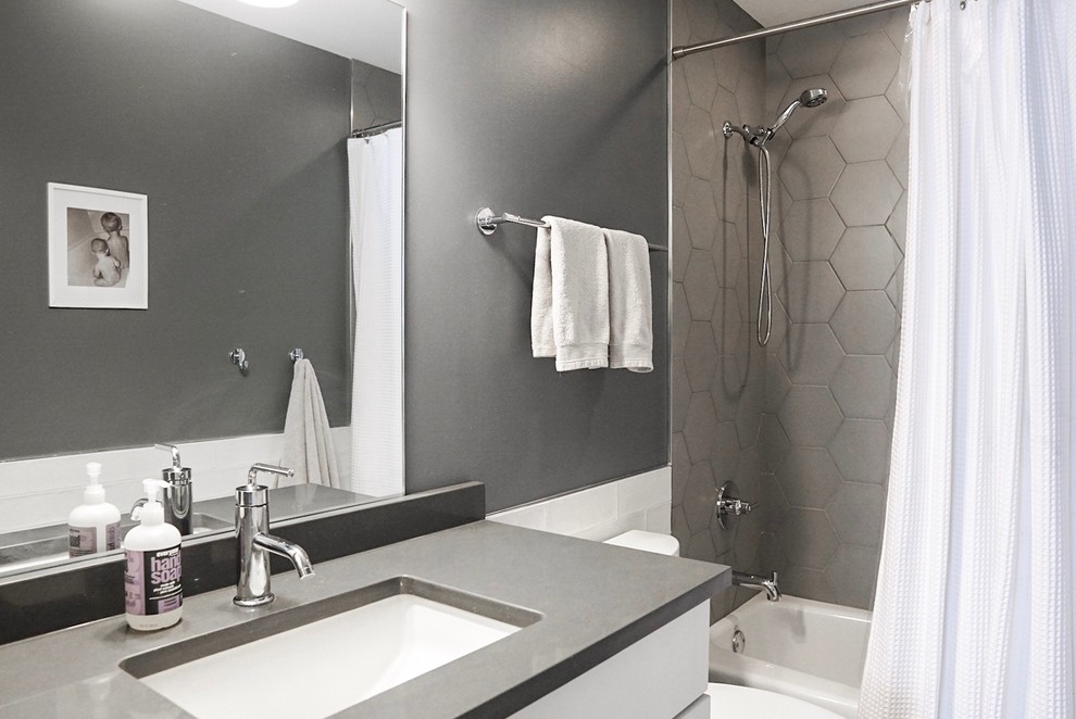 Kids Bath - Contemporary - Bathroom - Chicago - by Colonna + Co ...