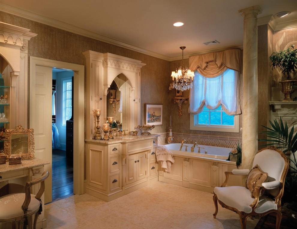 Kinsella Kitchens & Baths Classique Salle de Bain Cincinnati