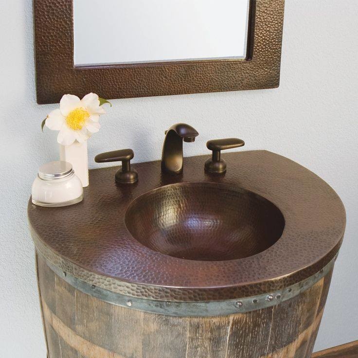 アトランタにあるコンテンポラリースタイルのおしゃれな浴室 (銅の洗面台) の写真