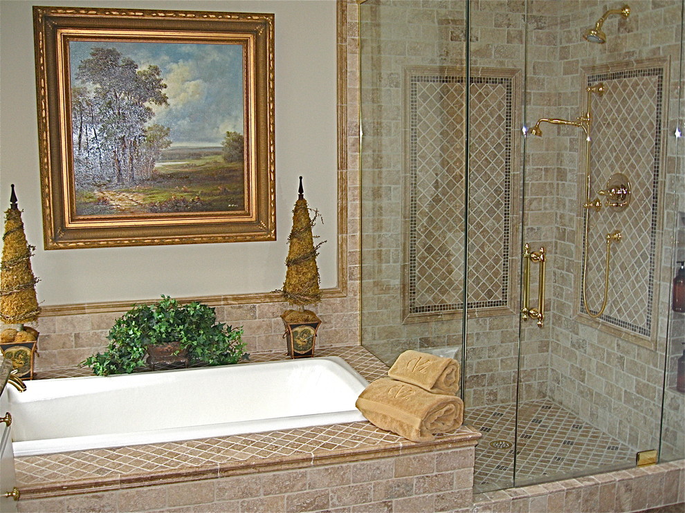 Mid-sized elegant master bathroom photo in Other