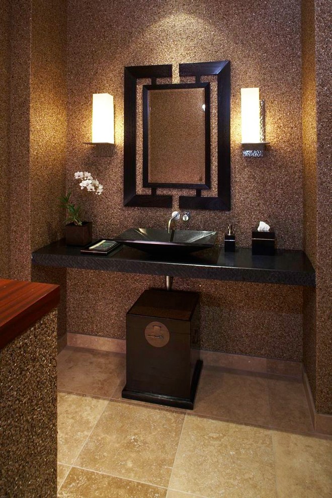 Example of an island style bathroom design in Hawaii