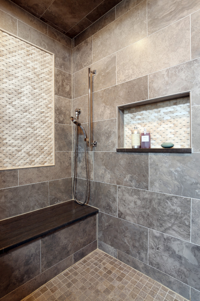 Medium sized modern ensuite bathroom in Chicago with a double shower, grey tiles, porcelain tiles, grey walls and porcelain flooring.