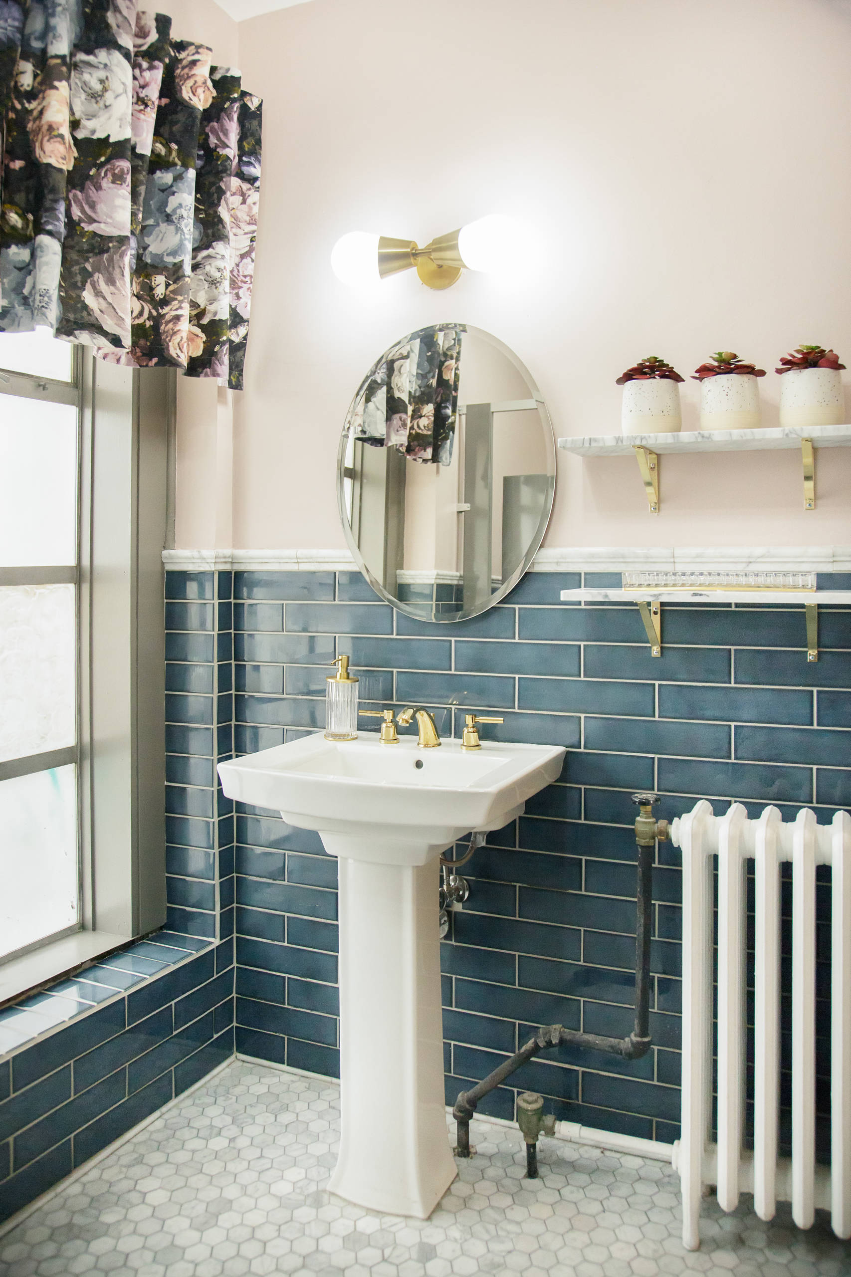 75 bathroom with a pedestal sink ideas you'll love - july, 2023
