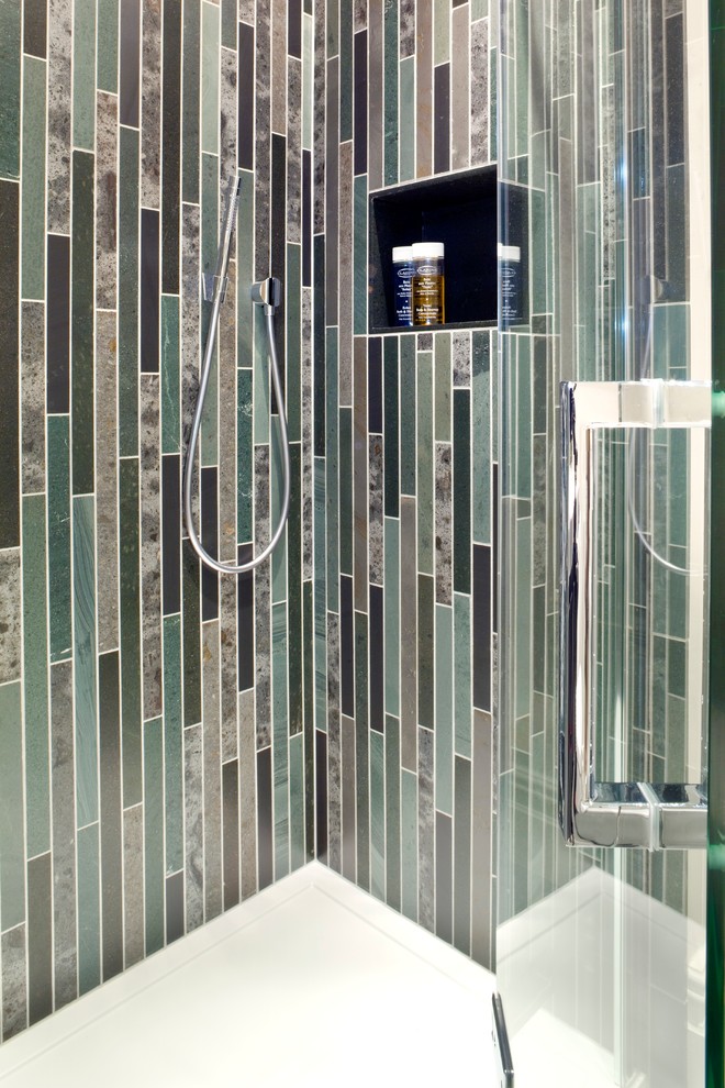 Bathroom - contemporary bathroom idea in Other