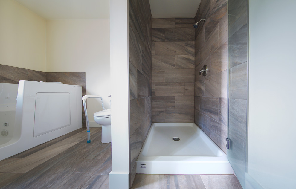 Bathroom - large traditional master multicolored tile and porcelain tile porcelain tile bathroom idea in Vancouver with white cabinets, a one-piece toilet, beige walls, an undermount sink, quartz countertops and shaker cabinets