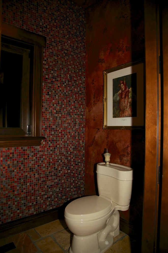 Inredning av ett rustikt toalett