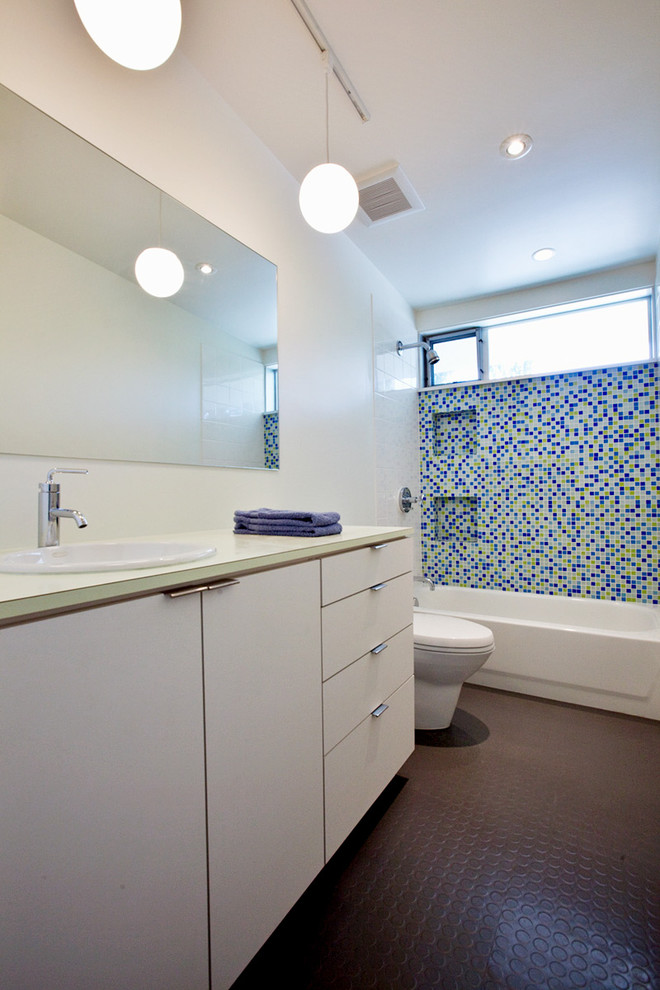 Идея дизайна: ванная комната в стиле ретро