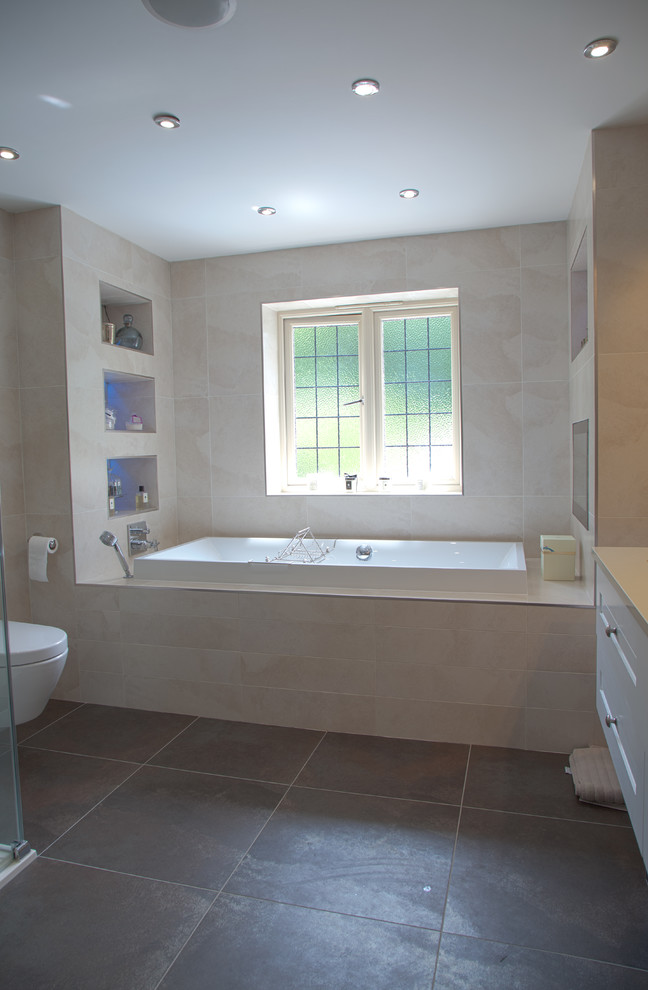This is an example of a modern bathroom in Essex.