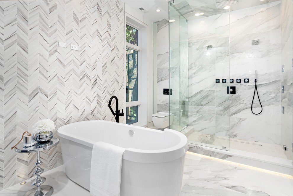 Inspiration for a modern bathroom remodel in Chicago