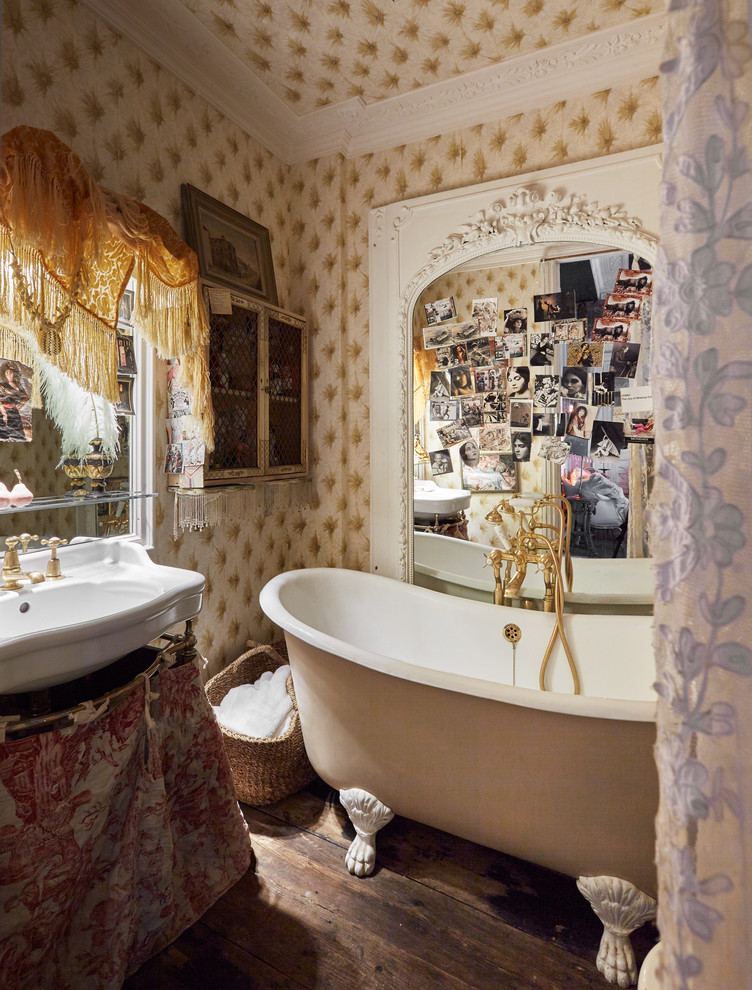 Inspiration for an eclectic bathroom in London.