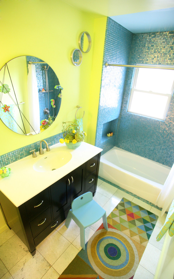 Inspiration for a modern bathroom remodel in San Francisco