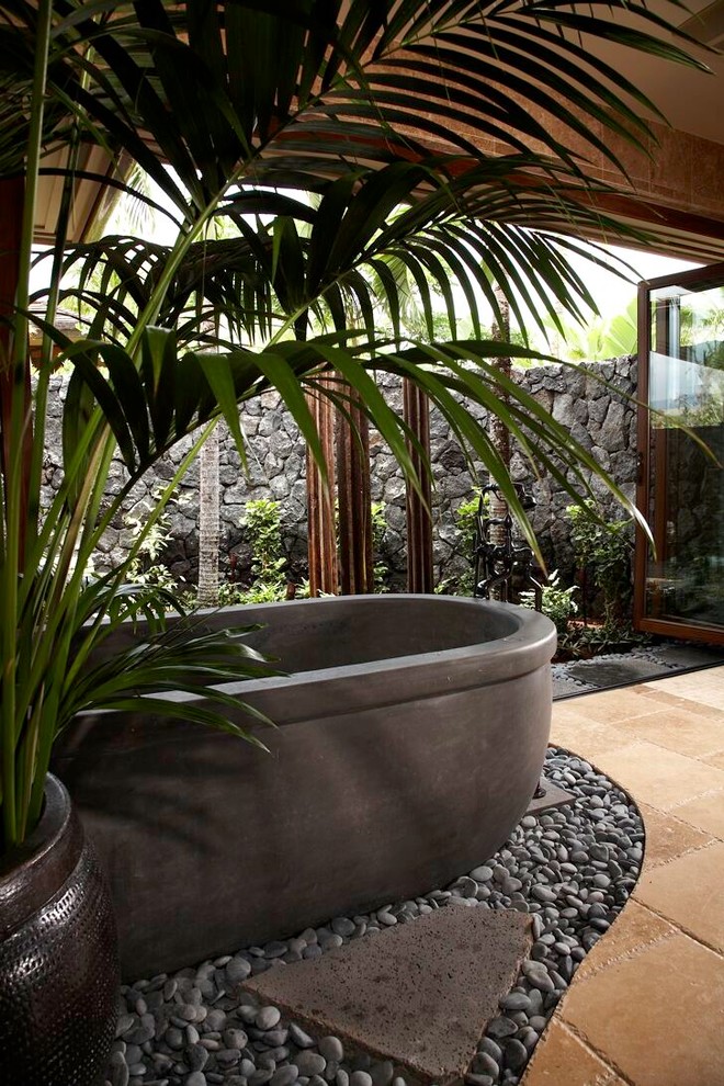 Bathroom - tropical bathroom idea in Hawaii