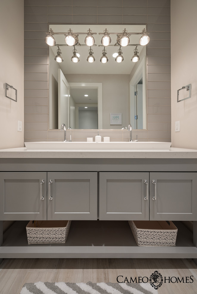 This is an example of a modern bathroom in Salt Lake City.