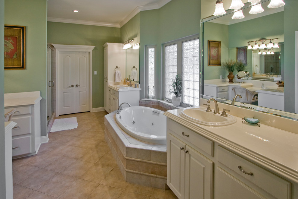 Luxury Master Bathroom in Hurricane Lake Estates Traditional