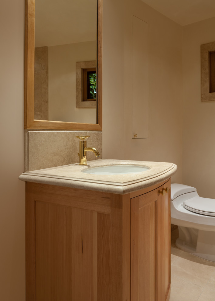 Idées déco pour une salle de bain contemporaine en bois brun de taille moyenne avec un placard à porte shaker, WC séparés, un carrelage beige, du carrelage en pierre calcaire, un mur marron, parquet clair, un lavabo encastré, un plan de toilette en quartz modifié, un sol beige et aucune cabine.