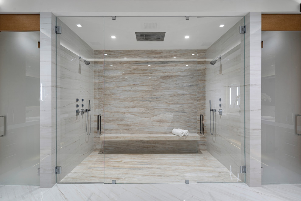 Inspiration for a modern bathroom in Miami.