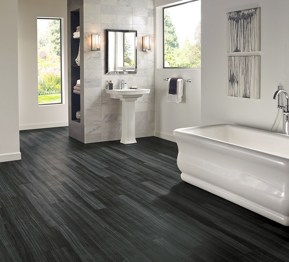 Alcove bathtub - eclectic gray tile vinyl floor alcove bathtub idea in Columbus with white walls