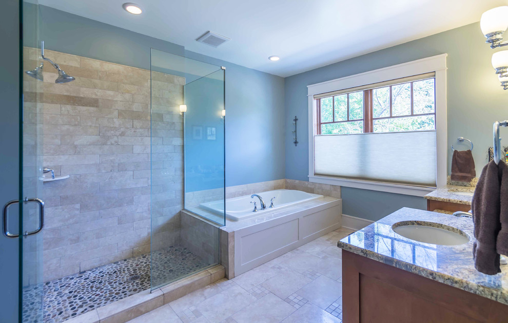 Idée de décoration pour une salle de bain principale et grise et blanche craftsman en bois brun de taille moyenne avec un placard avec porte à panneau encastré, une baignoire posée, WC à poser, un carrelage blanc, des carreaux de céramique, un mur bleu, un sol en carrelage de céramique, un lavabo posé, un plan de toilette en granite, un sol blanc, une cabine de douche à porte battante, une douche d'angle, un plan de toilette gris, meuble double vasque, meuble-lavabo sur pied, un plafond en papier peint et du papier peint.