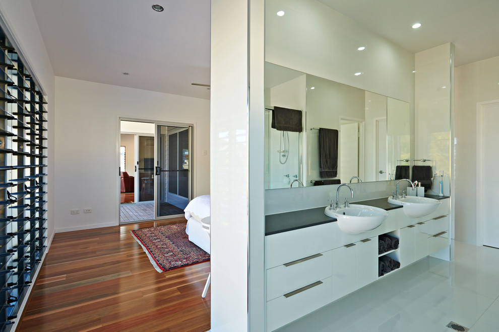 Mackay, Queensland - Modern - Bathroom - Sunshine Coast - by Charlie ...