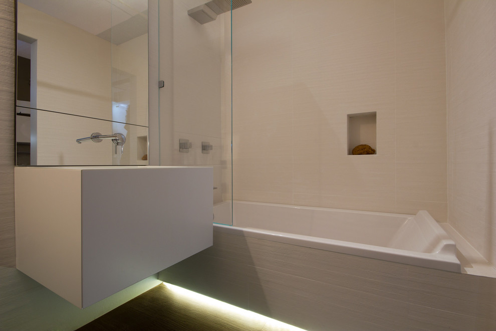Inspiration for a contemporary bathroom remodel in New York