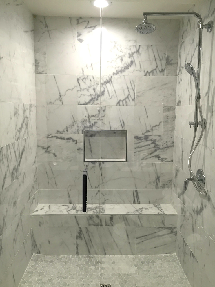 Klassisches Badezimmer En Suite mit Toilette mit Aufsatzspülkasten in Orange County