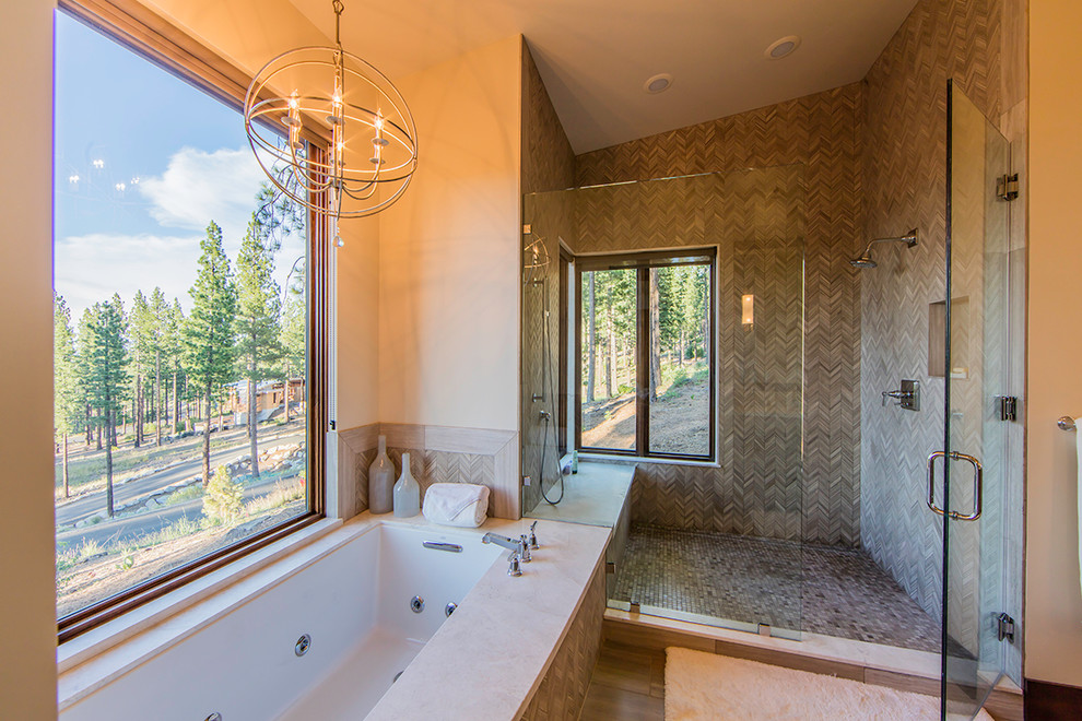 This is an example of a rustic bathroom in Sacramento.