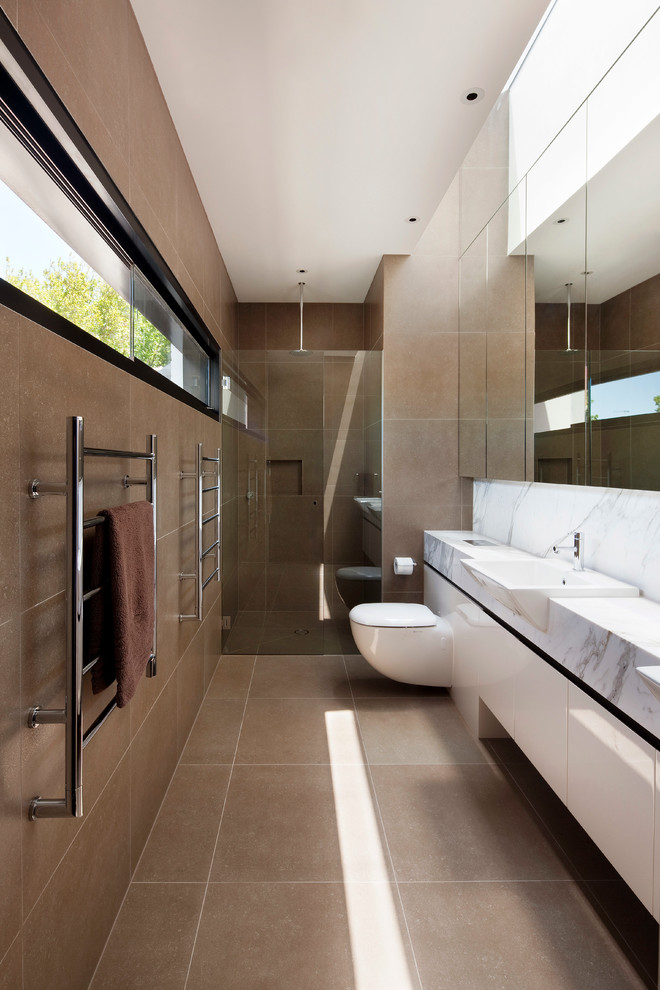 Alcove shower - modern alcove shower idea in Melbourne