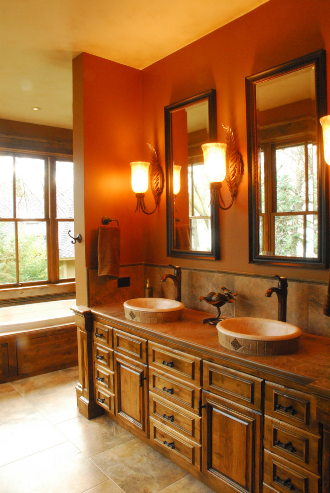 Inspiration for a classic bathroom in Minneapolis.