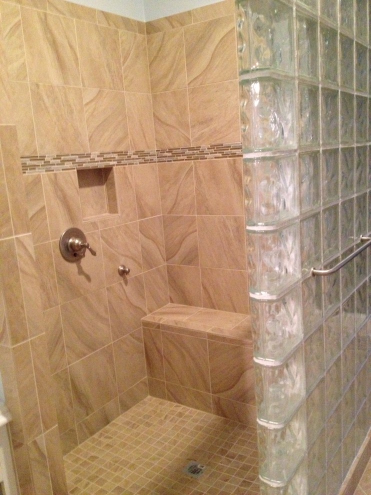 Idées déco pour une salle de bain classique.