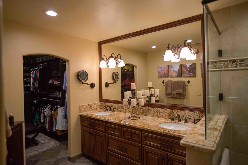 This is an example of a classic bathroom in Sacramento.