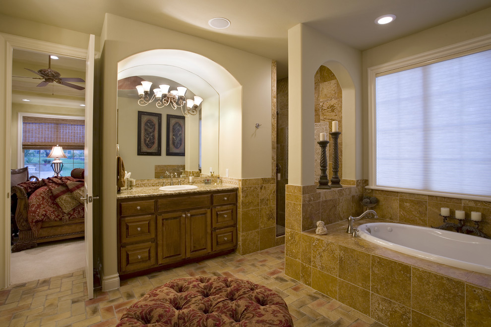 Inspiration for a traditional bathroom in Austin.