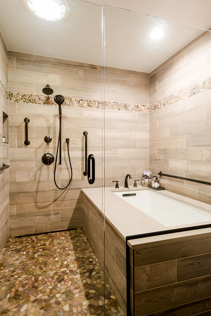 Master Bathroom - Accessible Tub in Shower - Contemporain - Salle de Bain -  Baltimore - par Brothers Services Company | Houzz