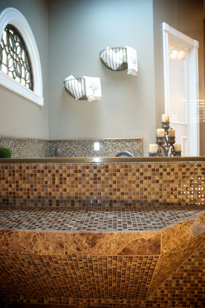 Example of a mid-sized transitional master mosaic tile and brown tile porcelain tile walk-in shower design in Other with an undermount sink, white cabinets, quartz countertops, beige walls, raised-panel cabinets and a two-piece toilet
